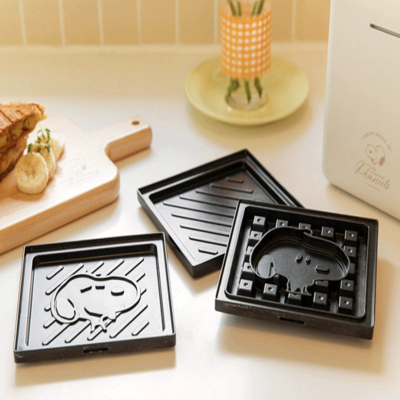 Snoopy Waffle Machine